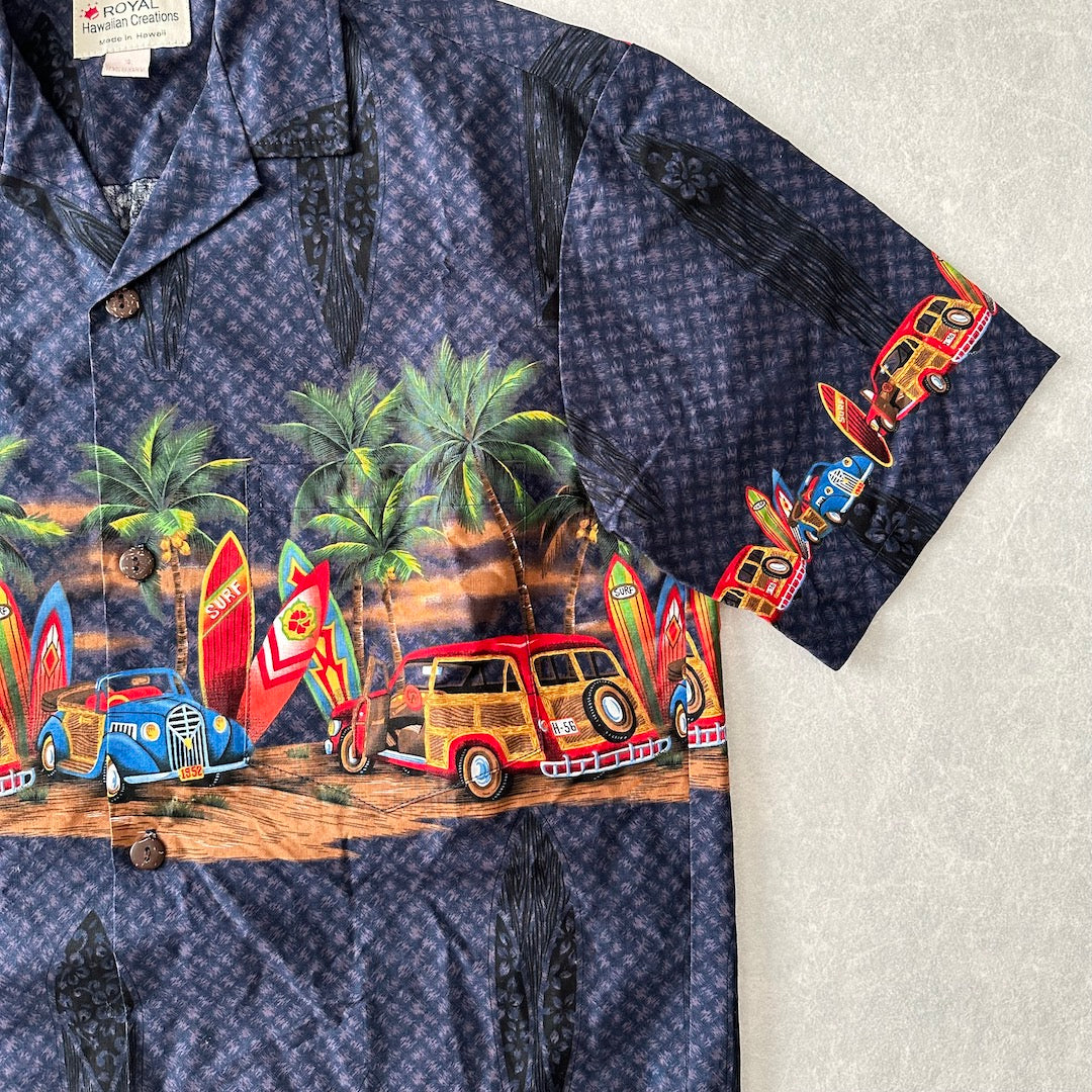 ヴィンテージ風ハワイアンサーフ柄半袖シャツ 総柄 S 古着 メンズ