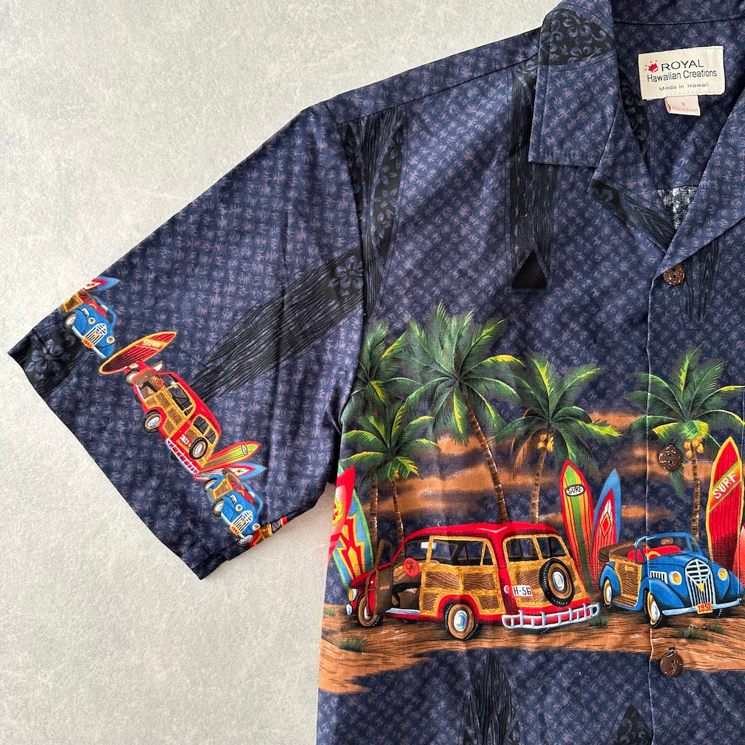 ヴィンテージ風ハワイアンサーフ柄半袖シャツ 総柄 S 古着 メンズ