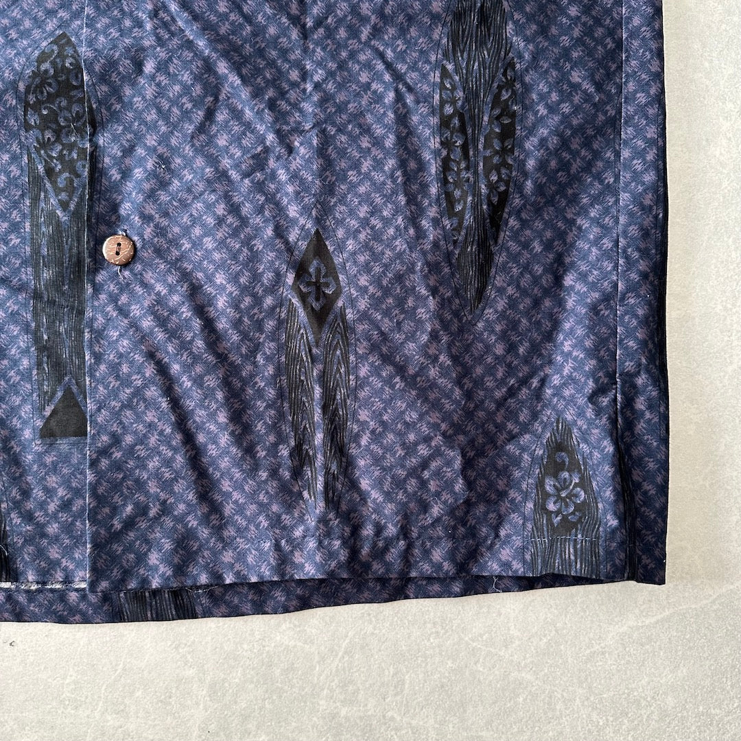 ヴィンテージ風ハワイアンサーフ柄半袖シャツ 総柄 S 古着 メンズ