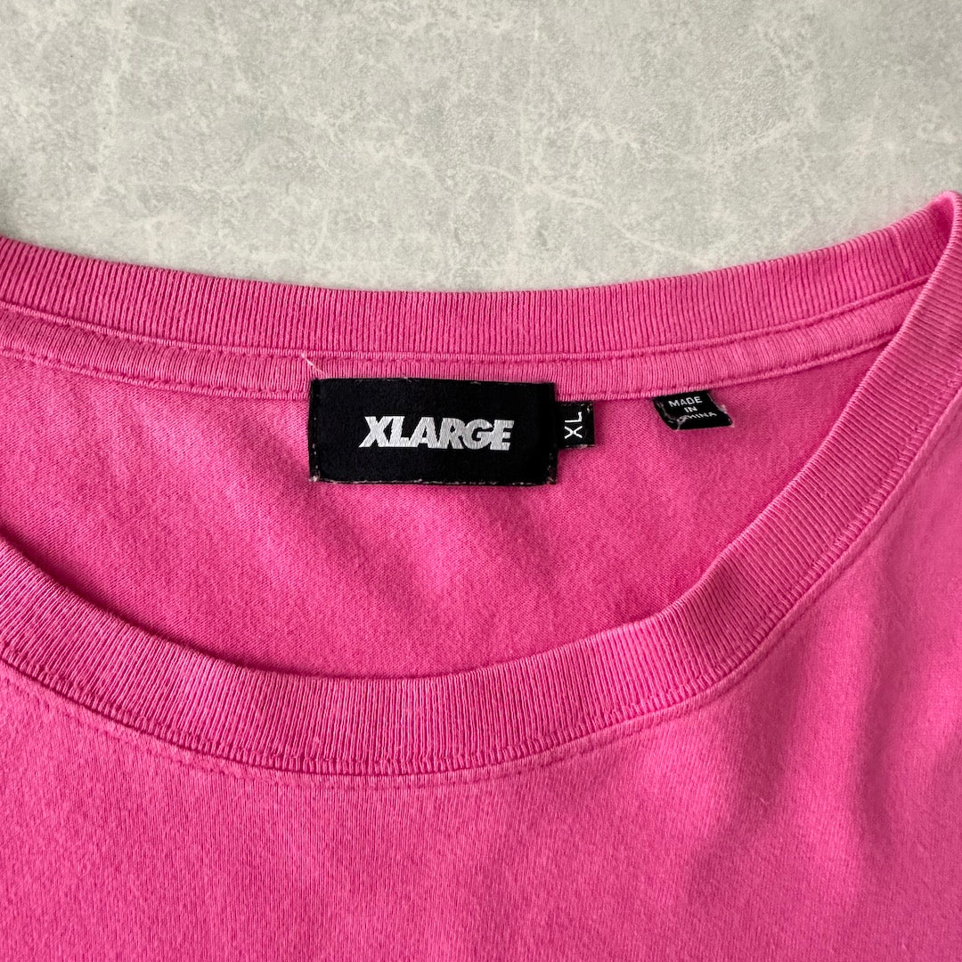 【XLARGE】ダンスプリント長袖ロングスリーブTシャツ ピンク XL 古着 メンズ
