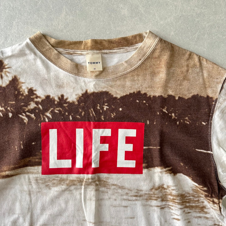 【TOMMY】LIFEビーチ柄プリント半袖Tシャツ 総柄 M 古着 メンズ