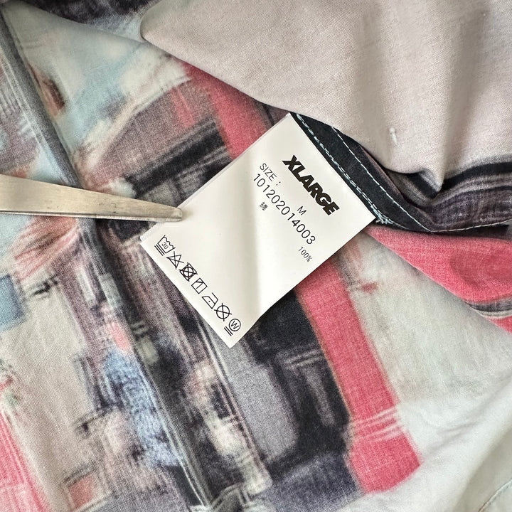 【XLARGE】未使用品 異国柄プリント半袖開襟シャツ 総柄 M 古着 メンズ